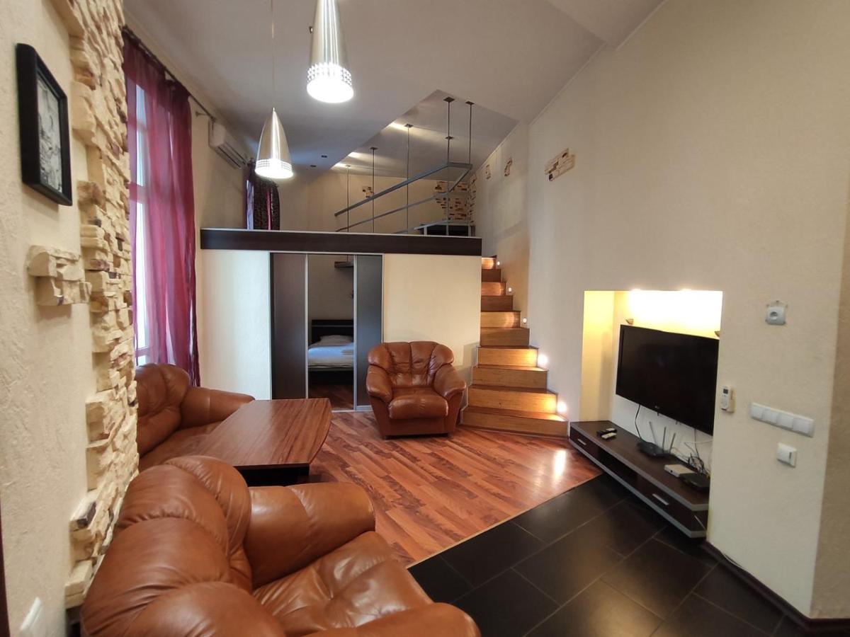 Comfortable Apartment On Mikhaylovskiy Lane Kiev Buitenkant foto