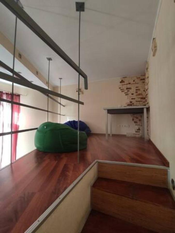 Comfortable Apartment On Mikhaylovskiy Lane Kiev Buitenkant foto