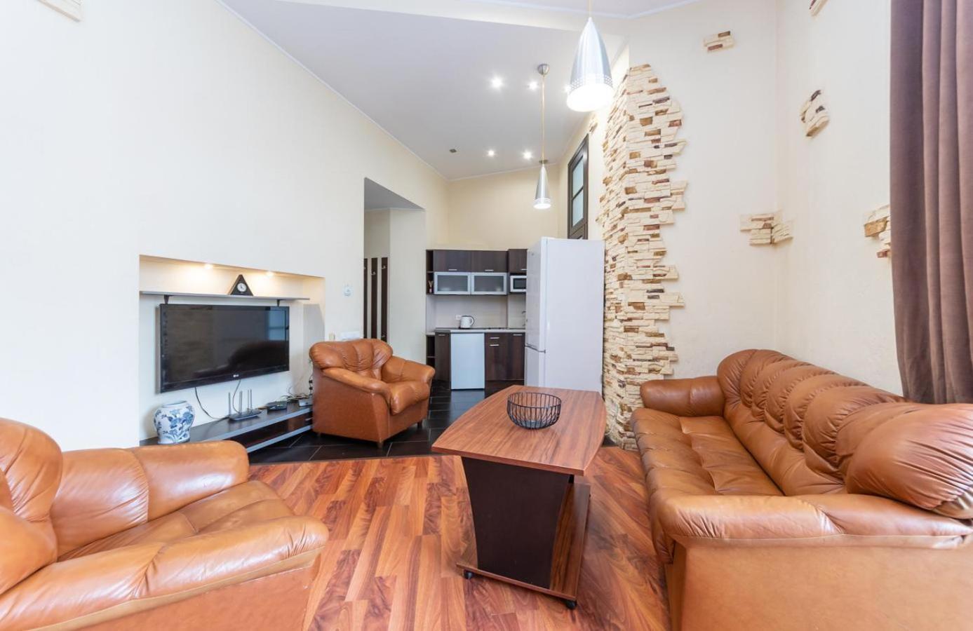 Comfortable Apartment On Mikhaylovskiy Lane Kiev Buitenkant foto