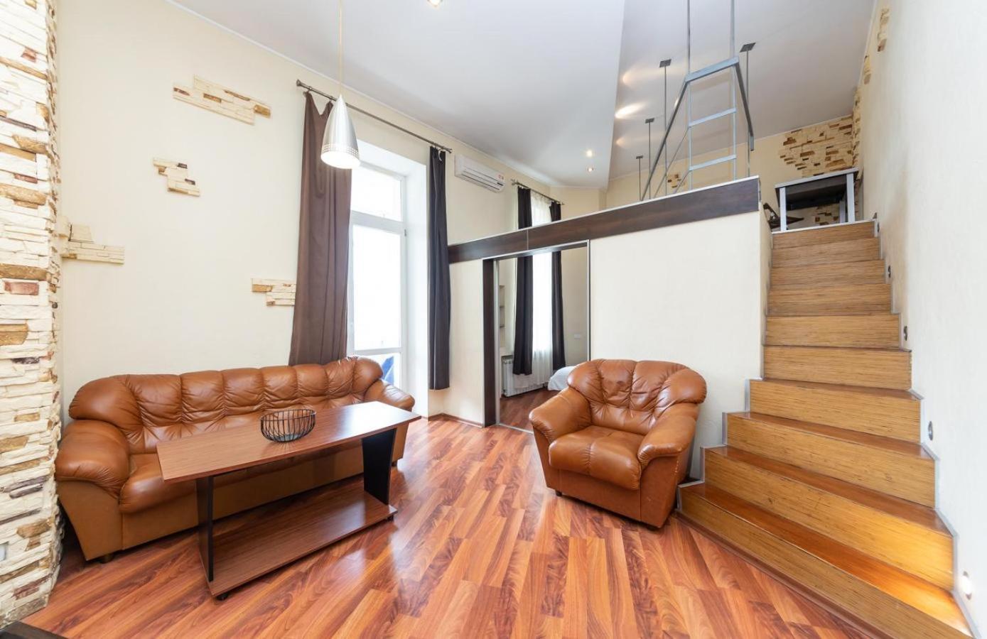 Comfortable Apartment On Mikhaylovskiy Lane Kiev Buitenkant foto