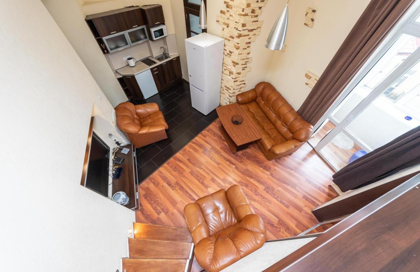 Comfortable Apartment On Mikhaylovskiy Lane Kiev Buitenkant foto