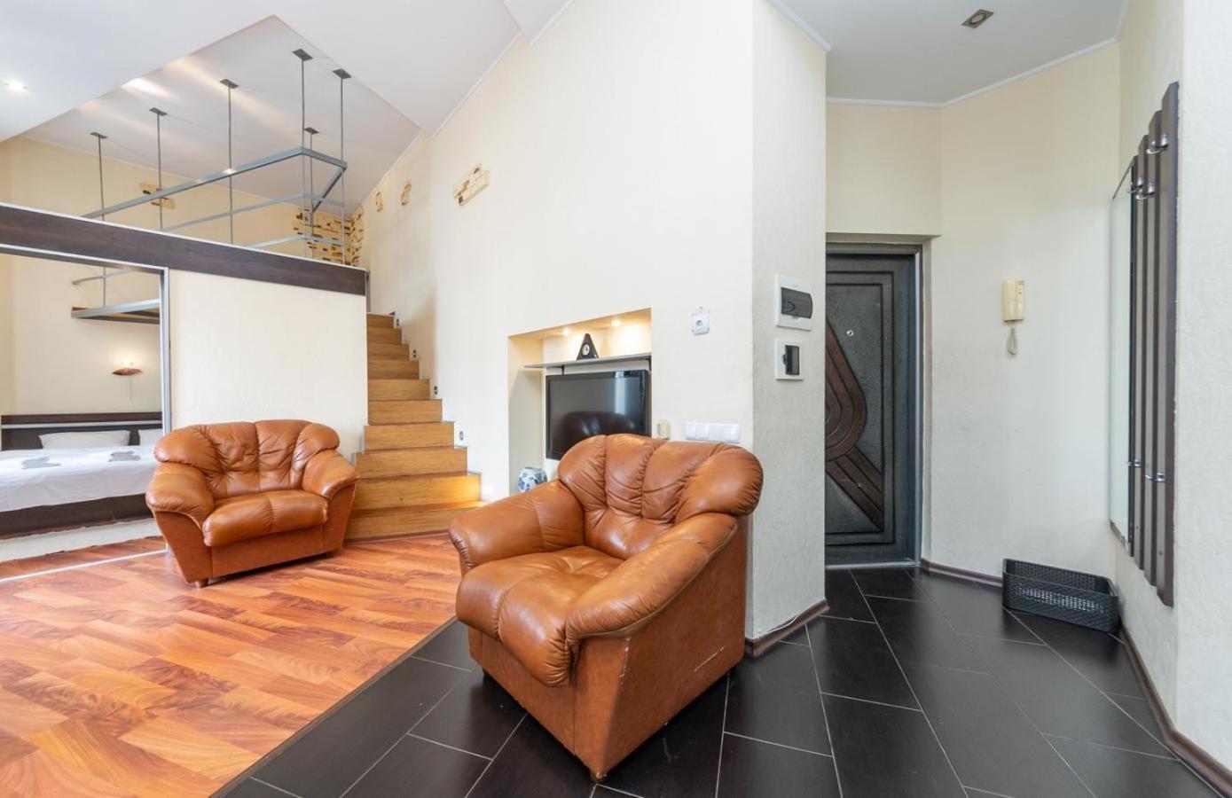 Comfortable Apartment On Mikhaylovskiy Lane Kiev Buitenkant foto