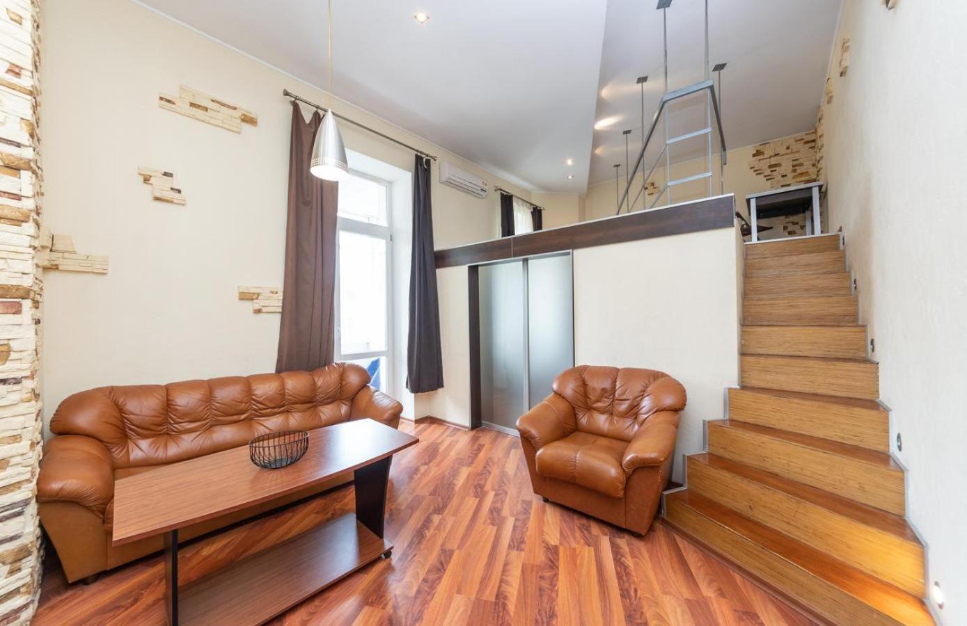 Comfortable Apartment On Mikhaylovskiy Lane Kiev Buitenkant foto