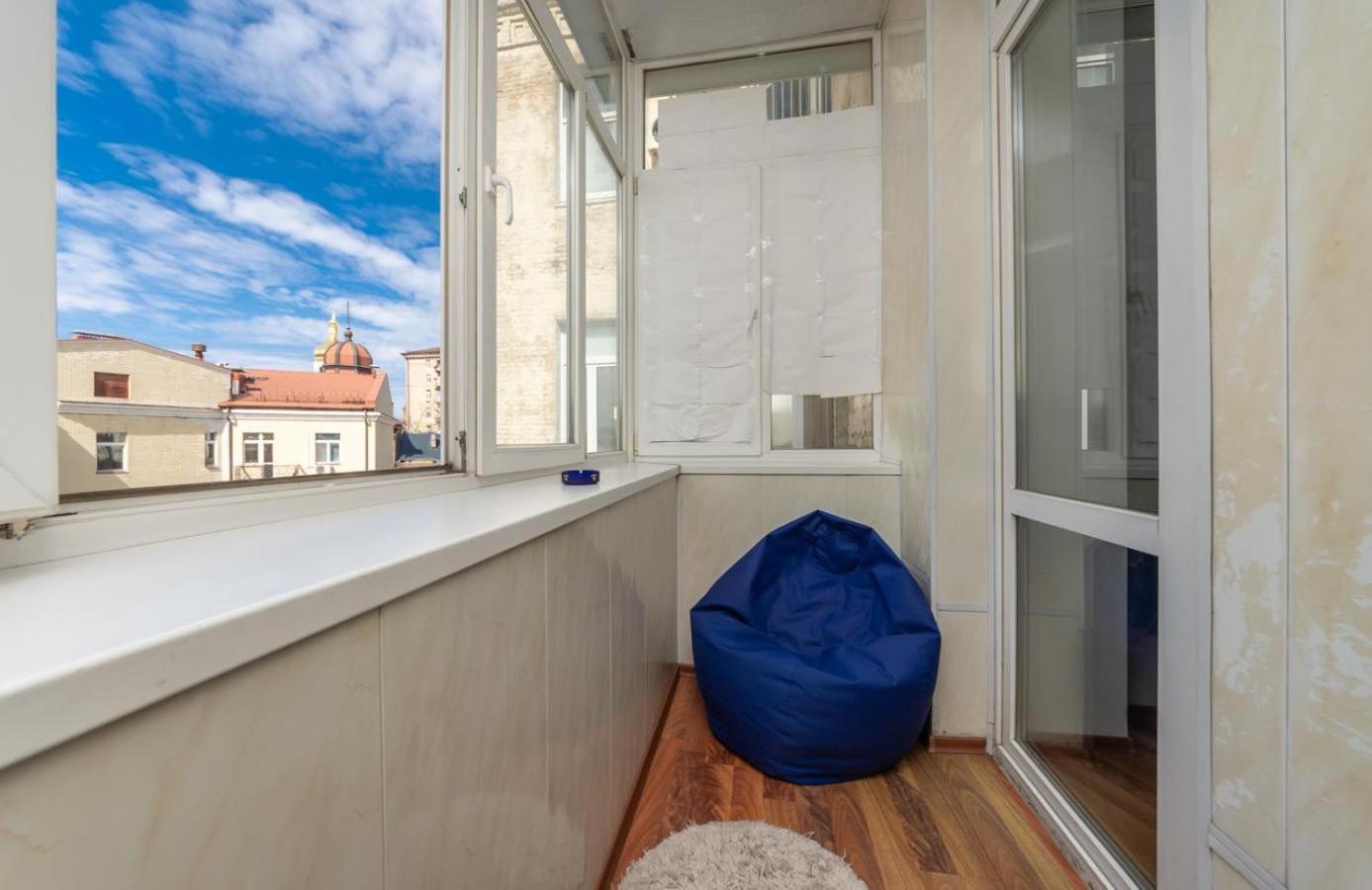 Comfortable Apartment On Mikhaylovskiy Lane Kiev Buitenkant foto
